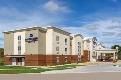 Photo of Candlewood Suites - Davenport, an IHG Hotel