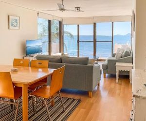 13 Harbourside, 3-7 Soldiers Point Road - fantastic waterfront unit Soldiers Point Australia