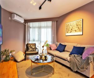 Yuns Apartment with Great View in XuJiahui Changning China