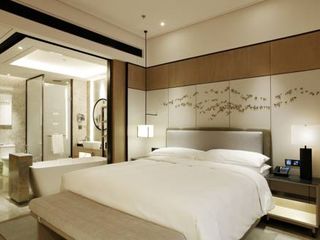 Фото отеля Yantai Marriott Hotel