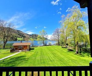 Appartementhaus „die Kuh am See“ (vormals Haus St. Leonhard) Schliersee Germany