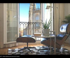 Contemplando la Catedral Burgos Spain