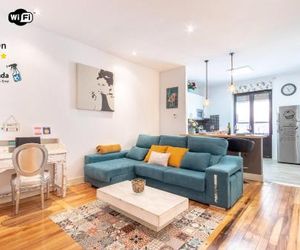 Vintage Apartment next to Old Town with Parking!! Bilbao Spain