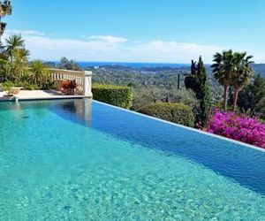 Luxury Pool Apartment at Villa Seburga St. Paul France