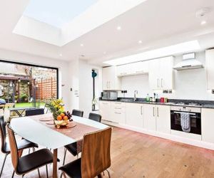 Modern, Chic 3BR Townhouse in Central Oxford Oxford United Kingdom