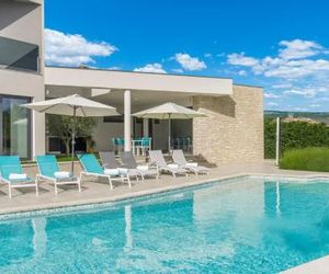 Contemporary Villa Nada with Pool and Sauna Antignana Croatia