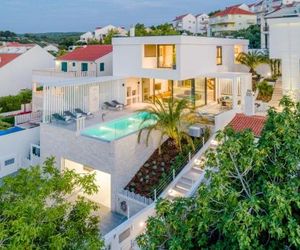 Seaside luxury villa with a swimming pool Sutivan (Brac) - 16171 Sutivan Croatia