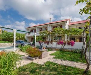 Apartments Helena Lopar Croatia