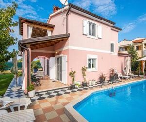 Three-Bedroom Villa Marija with Private Pool in Gedici Gedi Croatia