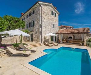Beautiful Stone House - Villa Parentium with Private Pool Montizana Croatia