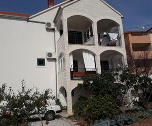 Apartments Desa Bol Croatia