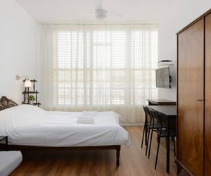 2 Herzel beach apartment Bat Yam Israel