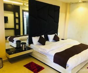 Hotel Khalsa -Lake View Pachmarhi India