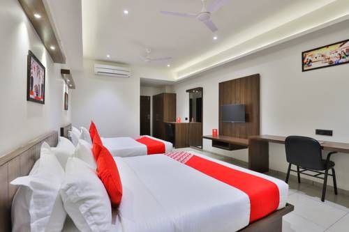 OYO 16604 Hotel Sparsh Inn