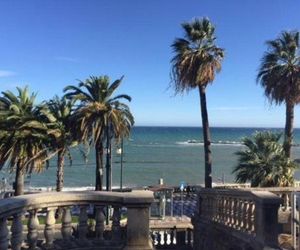 Petit avec classe Sanremo Sanremo Italy