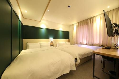 Hotel Photo 8
