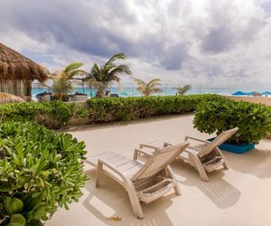 Gorgeous Ocean/Beachfront 1BDRM on Cancun Beach!! Cancun Mexico