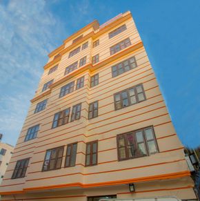 NearBy Hotel
