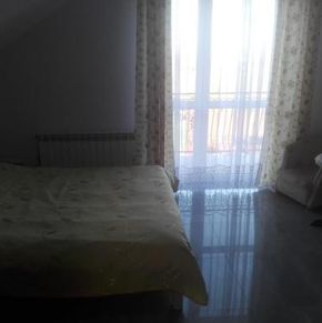 NearBy Hotel