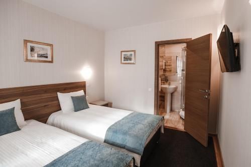 Hotel Photo 1