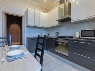 LetoPlace NEVSKY - 2 ROOMS - 5 GUESTS - 80m2