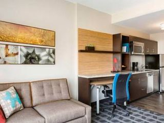 Фото отеля TownePlace Suites by Marriott Dubuque Downtown