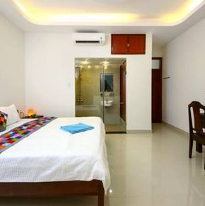 NearBy Hotel