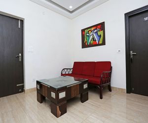 OYO 14389 Diplomat Suites Mahrauli India