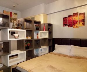 Comfortable Studio WiFi at BGC Venice Mall Taguig Makati City Philippines