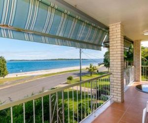 VIEWS VIEWS VIEWS! Front Top Floor Waterfront Unit - Chnook Apartments South Esp, Bongaree Bongaree Australia