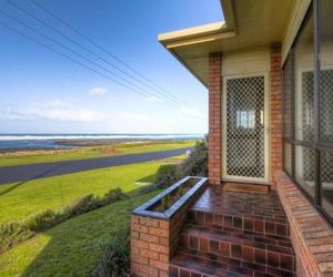 Swimmers Rest - uninterrupted panoramic ocean views - 1 Bedroom Port Fairy Australia