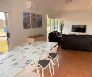 Osprey Holiday Village Unit 109 - Pleasant 3 Bedroom Holiday Villa with a Pool in the Complex Exmouth Australia