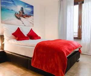 Luxury flat between Cologne and Bonn, shuttle from/to airport, trade fair, train station and Phantasy Land Bruhl Wesseling Germany