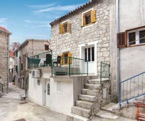 Apartments with a parking space Omis - 16185 Omis Croatia