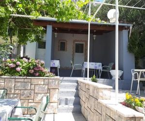 Apartment in Omiš with sea view, terrace, Wi-Fi (161-2) Omis Croatia
