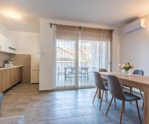 Pasko 4 modern furnished ap for 7 Novaglia Croatia