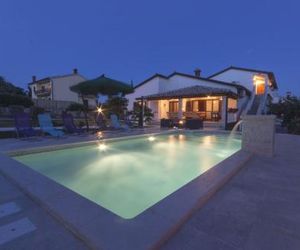 Holiday house with a swimming pool Orihi (Central Istria - Sredisnja Istra) - 11295 Barban Croatia