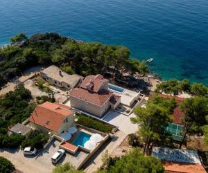 Five-Bedroom Holiday Home in Prizba Prizba Croatia