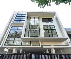 RedDoorz near Eka Hospital BSD City Tangerang Indonesia