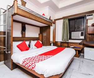 OYO 20000 Hotel Cottage Crown Plaza Delhi City India