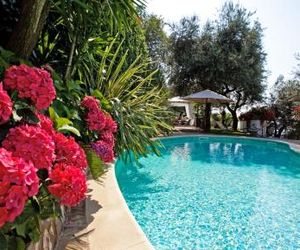 Marina di Puolo Villa Sleeps 10 Pool Air Con WiFi Sorrento Italy