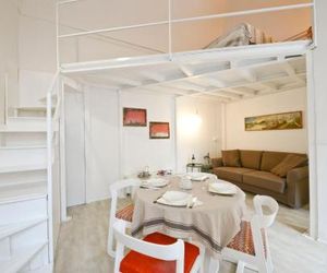 Vicolo Ostuni - tra la piazza e il mare Ostuni Italy