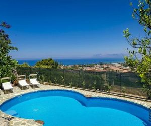 Lovely Child-friendly Apartment in Castellammare del Golfo Castellammare del Golfo Italy