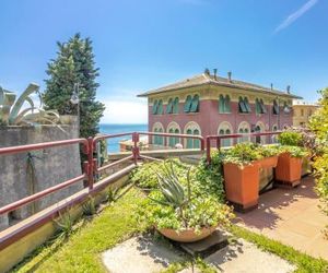 HAPPY HOLIDAY AMONG THE LIGURIAN BEAUTIES Camogli Italy