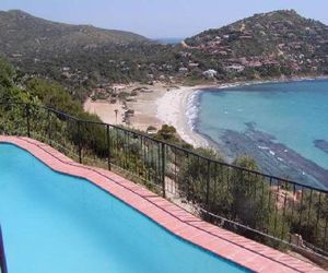 Torre delle Stelle Villa Sleeps 8 Pool WiFi Villasimius Italy