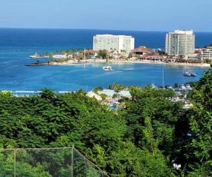 Secluded Studio@Sky Castles, Columbus Heights, Ocho Rios Ocho Rios Jamaica