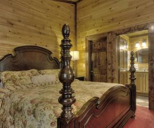 Mystical Creek Pool Lodge 600 - Six Bedroom Cabin Cosby United States