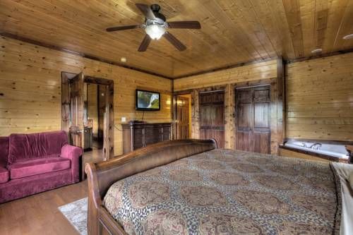 Mystical Creek Pool Lodge 600 – Six Bedroom Cabin