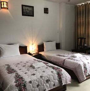 NearBy Hotel