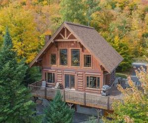 Log Cabin Home with Lake and Mountain view Sainte Adele Canada